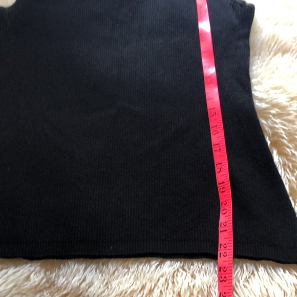 Black sweater tank with accent neckline size M - Picture 5 of 6